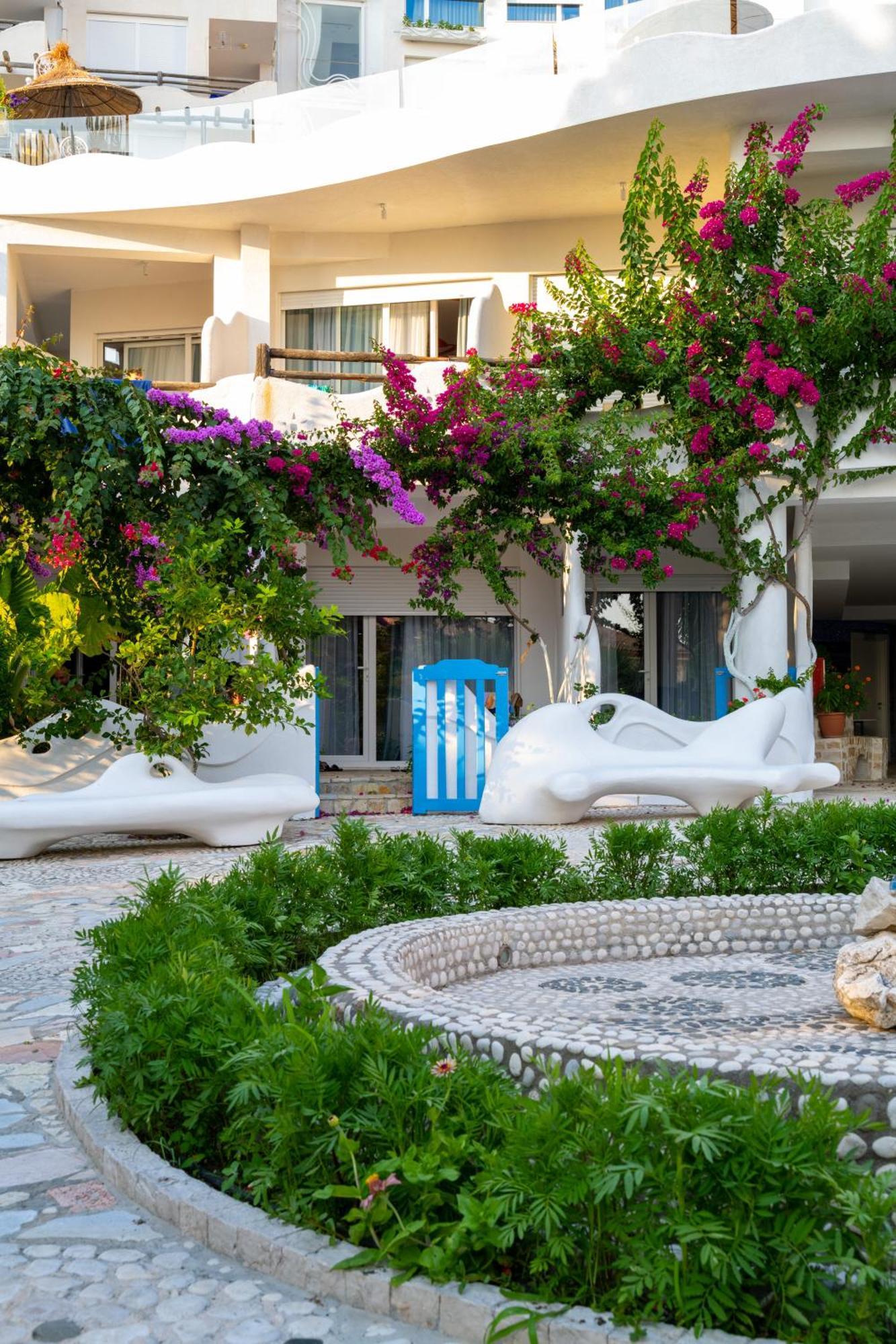 Bougainville Bay Apartments Sarandë エクステリア 写真