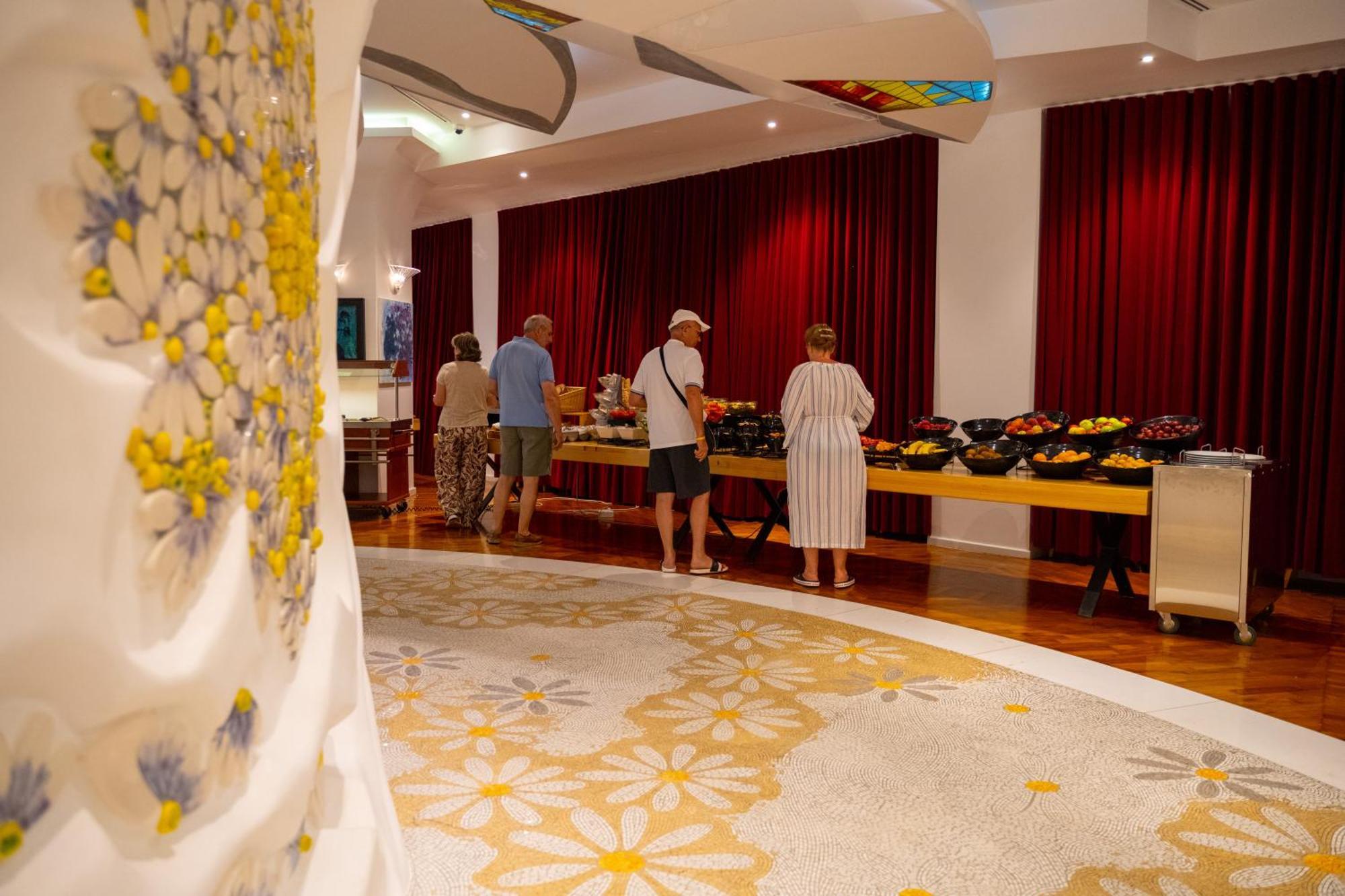 Bougainville Bay Apartments Sarandë エクステリア 写真